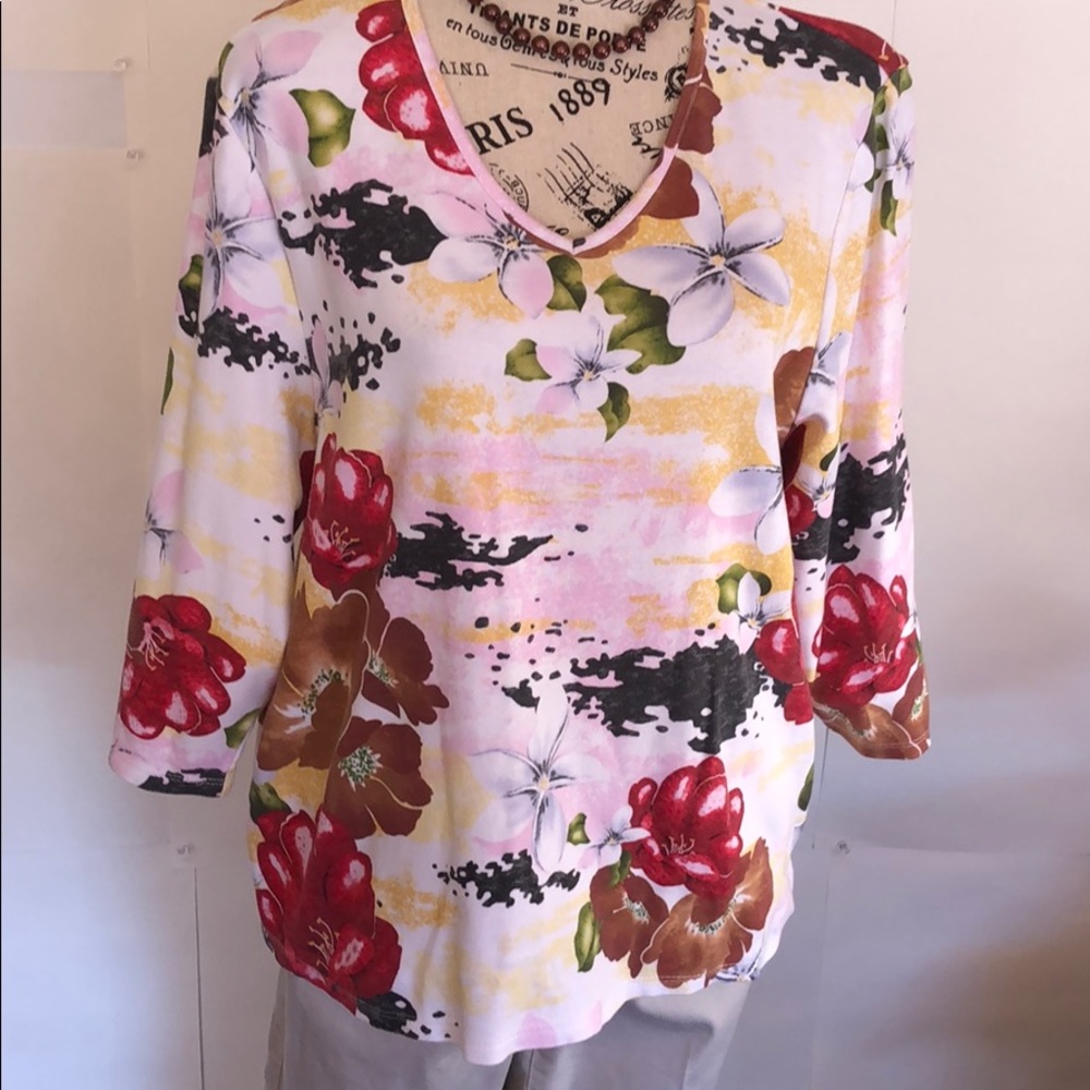 Alia Top petite XL/TG pullover casual top large red green & yellow flowers